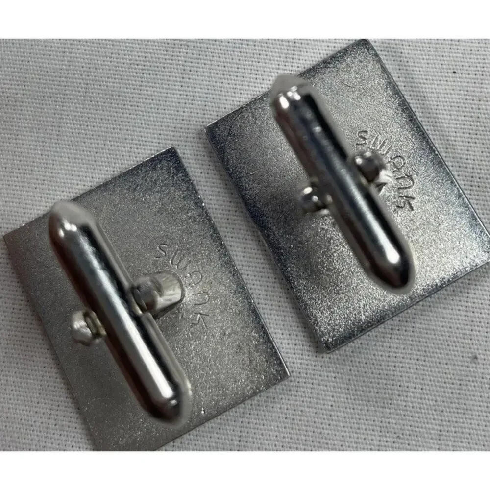 Beautiful Silver Tone Vintage SWANK Cuff Links And Sliver Square Unknown Brand